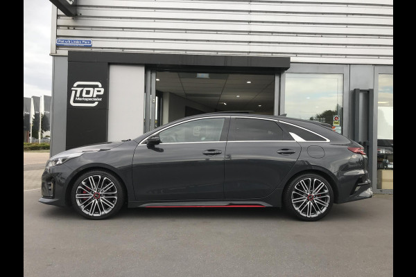 Kia ProCeed 1.6 GT Panoramadak / verwarmde voorruit 204pk