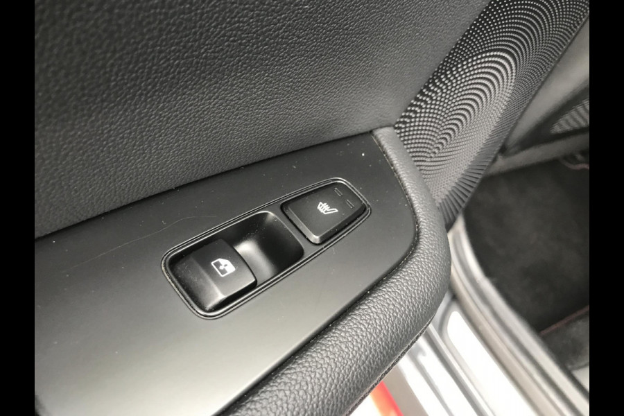 Kia ProCeed 1.6 GT Panoramadak / verwarmde voorruit 204pk