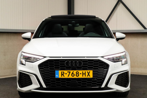 Audi A3 Sportback 35 1.5 TFSI S Edition One S-line 150pk S-Tronic Lederen kuipstoelen|Virtual Cockpit|Panoramadak|LED Matrix|Black