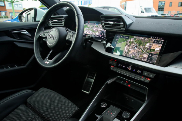Audi A3 Sportback 35 1.5 TFSI S Edition One S-line 150pk S-Tronic Lederen kuipstoelen|Virtual Cockpit|Panoramadak|LED Matrix|Black