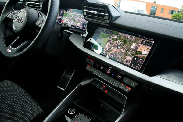 Audi A3 Sportback 35 1.5 TFSI S Edition One S-line 150pk S-Tronic Lederen kuipstoelen|Virtual Cockpit|Panoramadak|LED Matrix|Black
