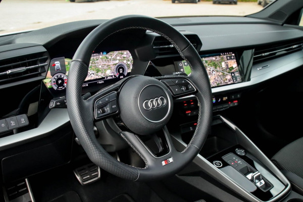 Audi A3 Sportback 35 1.5 TFSI S Edition One S-line 150pk S-Tronic Lederen kuipstoelen|Virtual Cockpit|Panoramadak|LED Matrix|Black