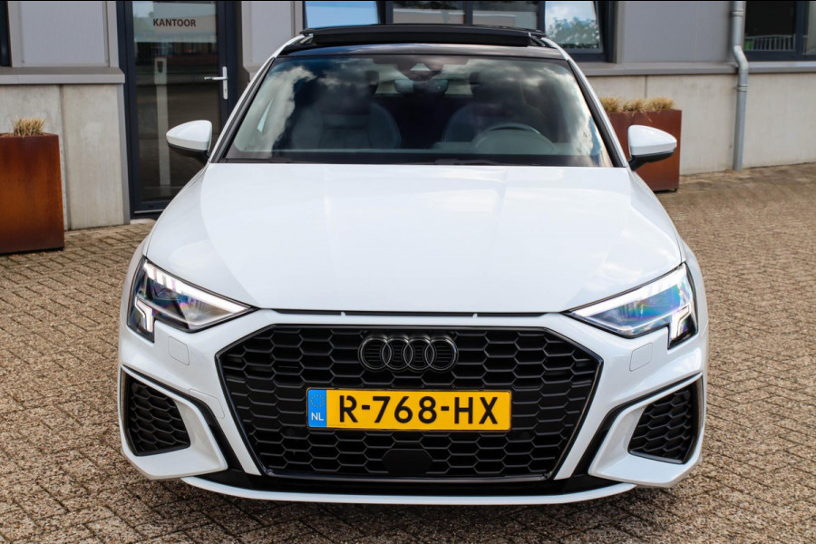 Audi A3 Sportback 35 1.5 TFSI S Edition One S-line 150pk S-Tronic Lederen kuipstoelen|Virtual Cockpit|Panoramadak|LED Matrix|Black