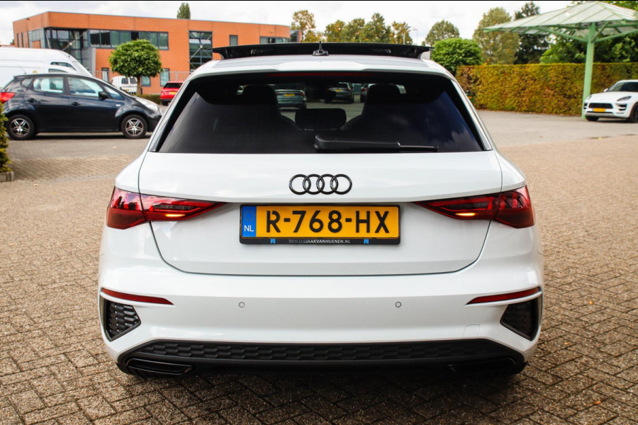 Audi A3 Sportback 35 1.5 TFSI S Edition One S-line 150pk S-Tronic Lederen kuipstoelen|Virtual Cockpit|Panoramadak|LED Matrix|Black