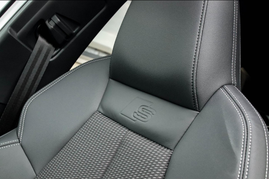 Audi A3 Sportback 35 1.5 TFSI S Edition One S-line 150pk S-Tronic Lederen kuipstoelen|Virtual Cockpit|Panoramadak|LED Matrix|Black