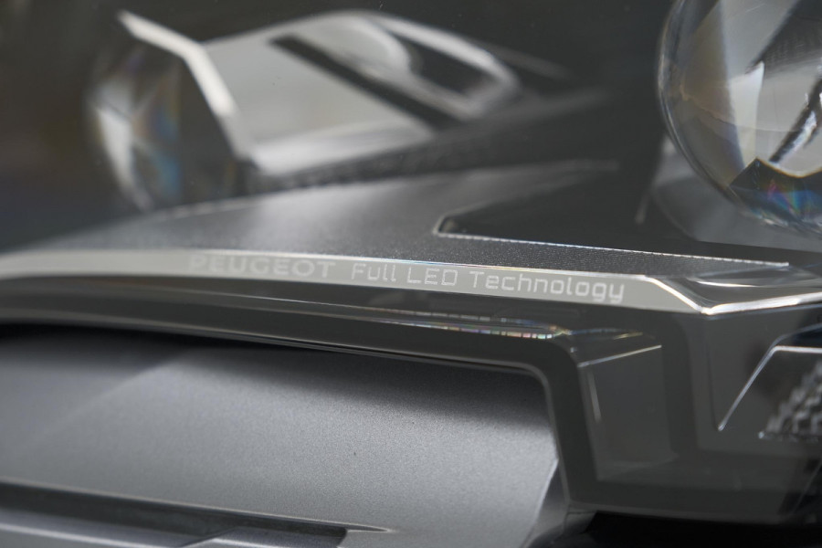 Peugeot 3008 1.6 HYbrid4 300 Blue Lease GT | Adaptieve Cruise Control | Trekhaak | Alcantara Bekleding | Panoramadak