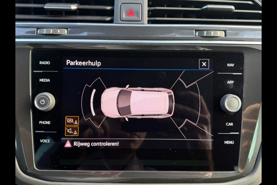Volkswagen Tiguan 1.5 TSI 150pk DSG Life * Side Assist * Carplay * Parkeersensoren * Adaptieve Cruise Control *