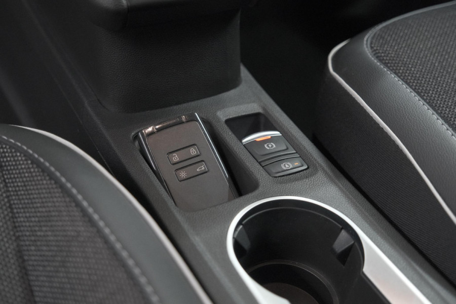 Renault Captur 1.6 E-Tech full hybrid 145 techno | Trekhaak | Pack Full Screen | Camera | Parkeersensoren | Apple Carplay