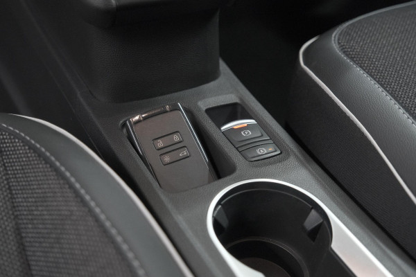 Renault Captur 1.6 E-Tech full hybrid 145 techno | Trekhaak | Pack Full Screen | Camera | Parkeersensoren | Apple Carplay