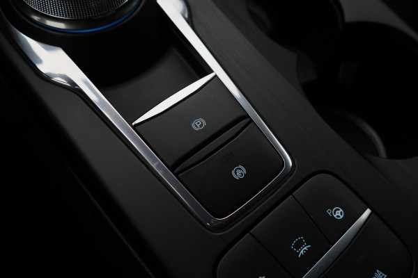 Ford Kuga 2.5 PHEV ST-Line Winter Pack, Head-Up, ACC, Camera, Apple Carplay, LED, 18"