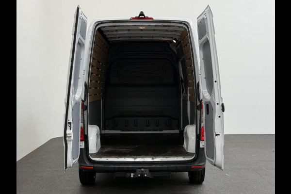 Mercedes-Benz Sprinter L2H2 Automaat Navigatie Airco Camera Trekhaak 3Zits DAB