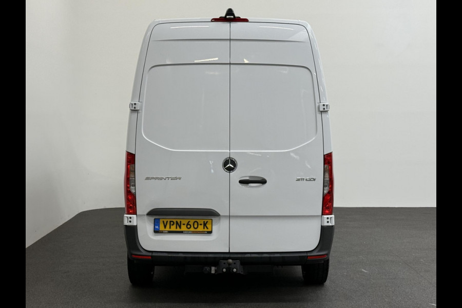 Mercedes-Benz Sprinter L2H2 Automaat Navigatie Airco Camera Trekhaak 3Zits DAB