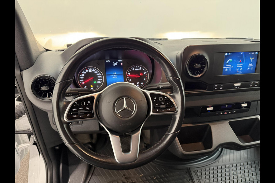 Mercedes-Benz Sprinter L2H2 Automaat Navigatie Airco Camera Trekhaak 3Zits DAB