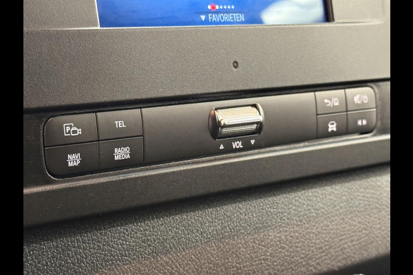 Mercedes-Benz Sprinter L2H2 Automaat Navigatie Airco Camera Trekhaak 3Zits DAB