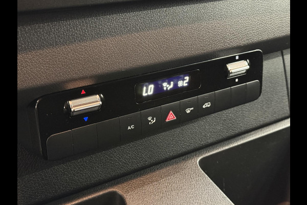 Mercedes-Benz Sprinter L2H2 Automaat Navigatie Airco Camera Trekhaak 3Zits DAB