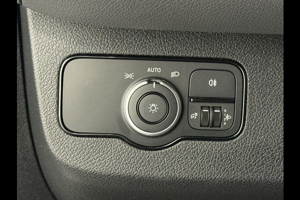 Mercedes-Benz Sprinter L2H2 Automaat Navigatie Airco Camera Trekhaak 3Zits DAB