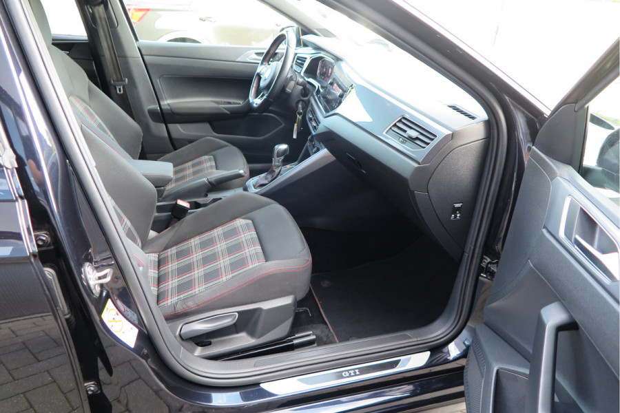 Volkswagen Polo 2.0 TSI GTI 147kw 200PK DSG Led, Virtual cockpit , Stoelverwarming , Navi , Carplay, PDC, Schakelflippers , Camera ,Adaptive cruise  , etc. (Recent onderhouden , historie volledig bekend)