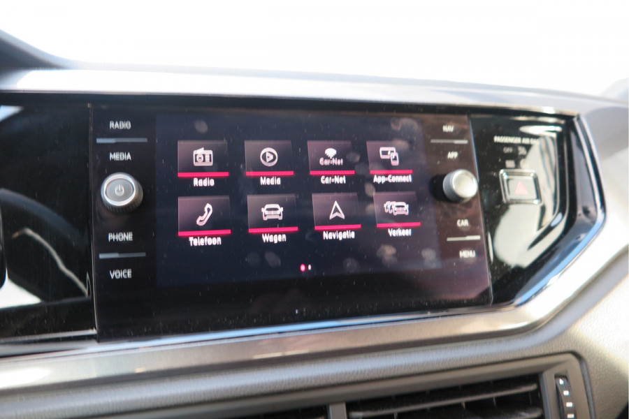 Volkswagen Polo 2.0 TSI GTI 147kw 200PK DSG Led, Virtual cockpit , Stoelverwarming , Navi , Carplay, PDC, Schakelflippers , Camera ,Adaptive cruise  , etc. (Recent onderhouden , historie volledig bekend)