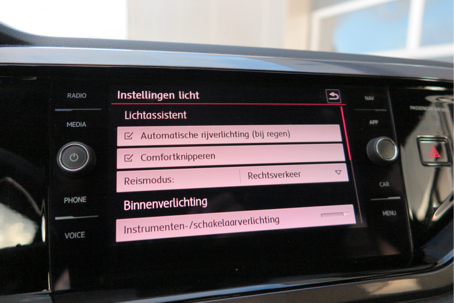 Volkswagen Polo 2.0 TSI GTI 147kw 200PK DSG Led, Virtual cockpit , Stoelverwarming , Navi , Carplay, PDC, Schakelflippers , Camera ,Adaptive cruise  , etc. (Recent onderhouden , historie volledig bekend)