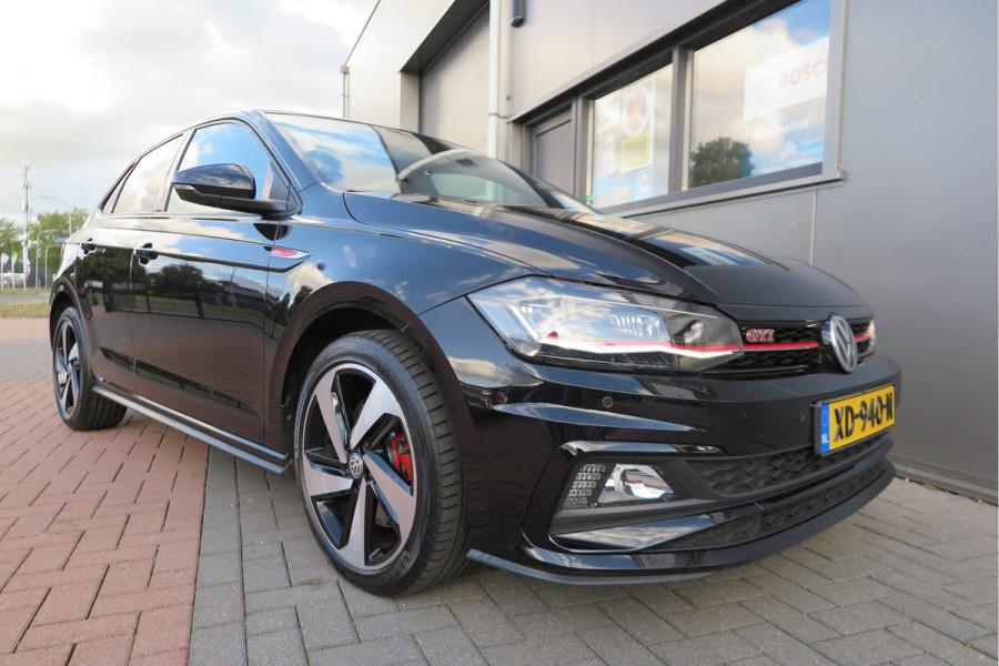 Volkswagen Polo 2.0 TSI GTI 147kw 200PK DSG Led, Virtual cockpit , Stoelverwarming , Navi , Carplay, PDC, Schakelflippers , Camera ,Adaptive cruise  , etc. (Recent onderhouden , historie volledig bekend)