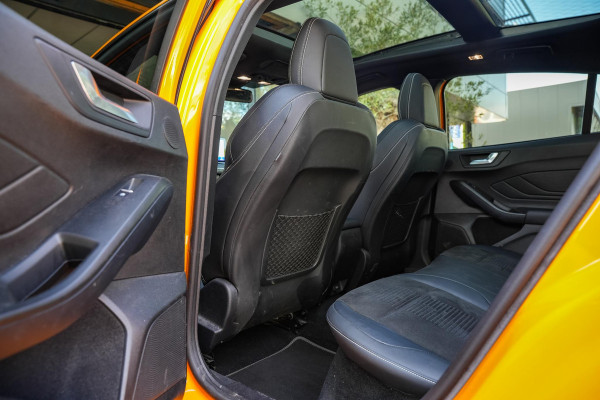 Ford Focus 2.3 EcoBoost ST-X 280PK Panoramadak Camera Stoelverw. Performance DAB+
