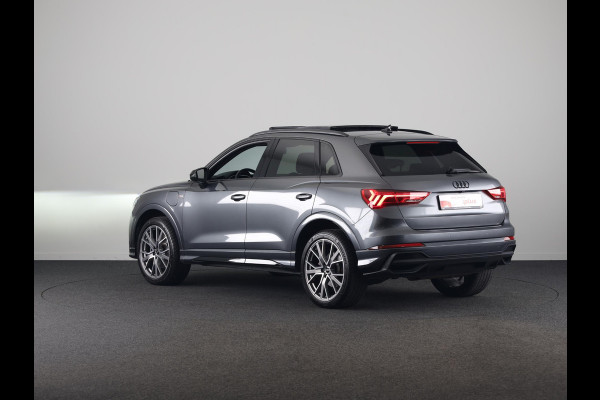 Audi Q3 45 TFSI e S edition 245pk | Panoramadak | Lederen bekleding | Parkeercamera | Elektrisch verstelbare voorstoelen | Adaptieve demping
