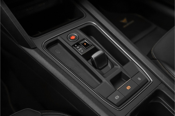 CUPRA Formentor 1.4 e-Hybrid Adrenaline CarPlay ACC Stoelverw Keyless 19"