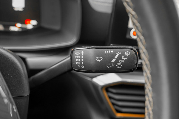 CUPRA Formentor 1.4 e-Hybrid Adrenaline CarPlay ACC Stoelverw Keyless 19"