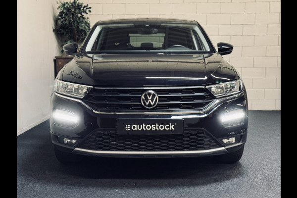 Volkswagen T-Roc 1.5 TSI Active | 17" | CarPlay | Stoelverw. |
