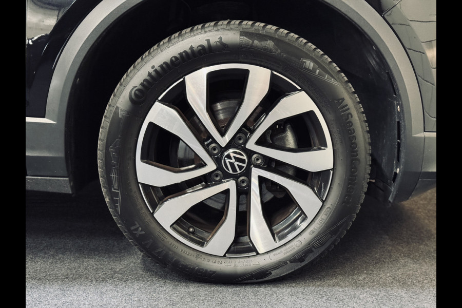 Volkswagen T-Roc 1.5 TSI Active | 17" | CarPlay | Stoelverw. |