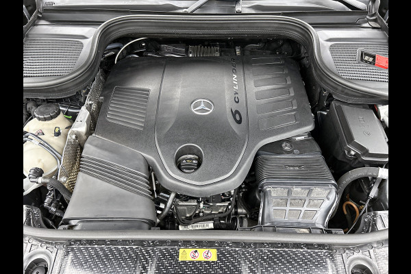 Mercedes-Benz GLE 450 4MATIC Premium Plus | Leder zwart | AIRMATIC luchtvering | Head up Display| Panoramadak AMG Line | Panorama Schuif-Kanteldak | Parkeerpakket met 360°-camera | Head-up display | Inclusief 24 maanden Mercedes-Benz Certified garantie voor Europa.