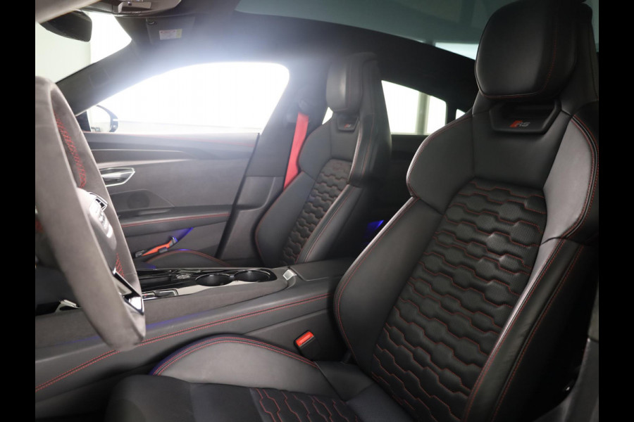 Audi e-tron GT RS 93 kWh 599pk | Panoramadak | Navigatie | Head Up display |Stoelverwaming en ventilatie | RS Design pakket | Laser led koplampen