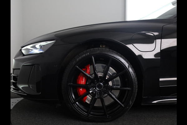 Audi e-tron GT RS 93 kWh 599pk | Panoramadak | Navigatie | Head Up display |Stoelverwaming en ventilatie | RS Design pakket | Laser led koplampen
