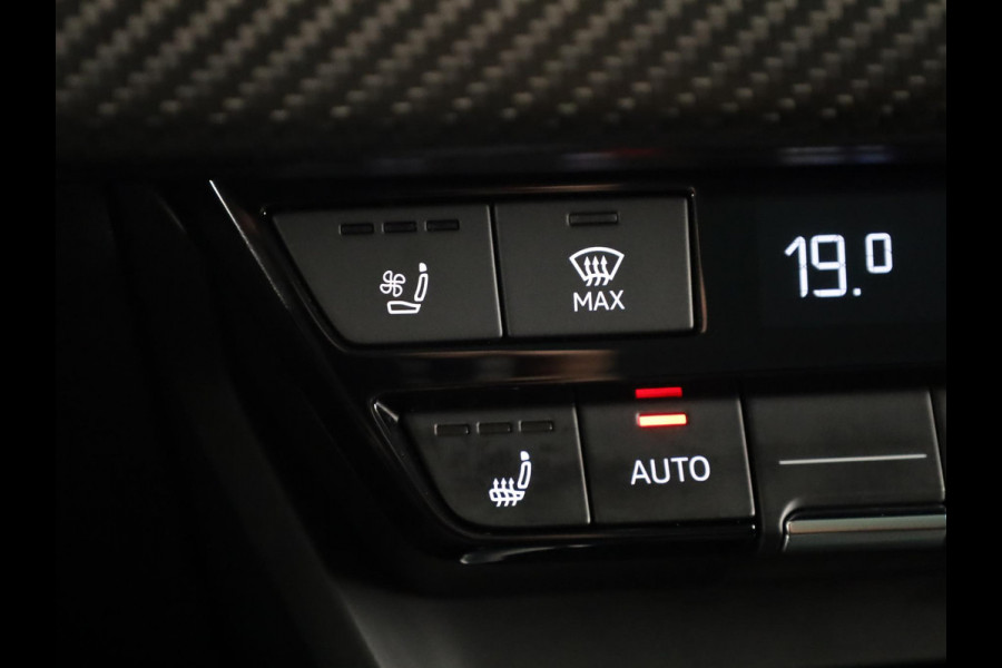 Audi e-tron GT RS 93 kWh 599pk | Panoramadak | Navigatie | Head Up display |Stoelverwaming en ventilatie | RS Design pakket | Laser led koplampen