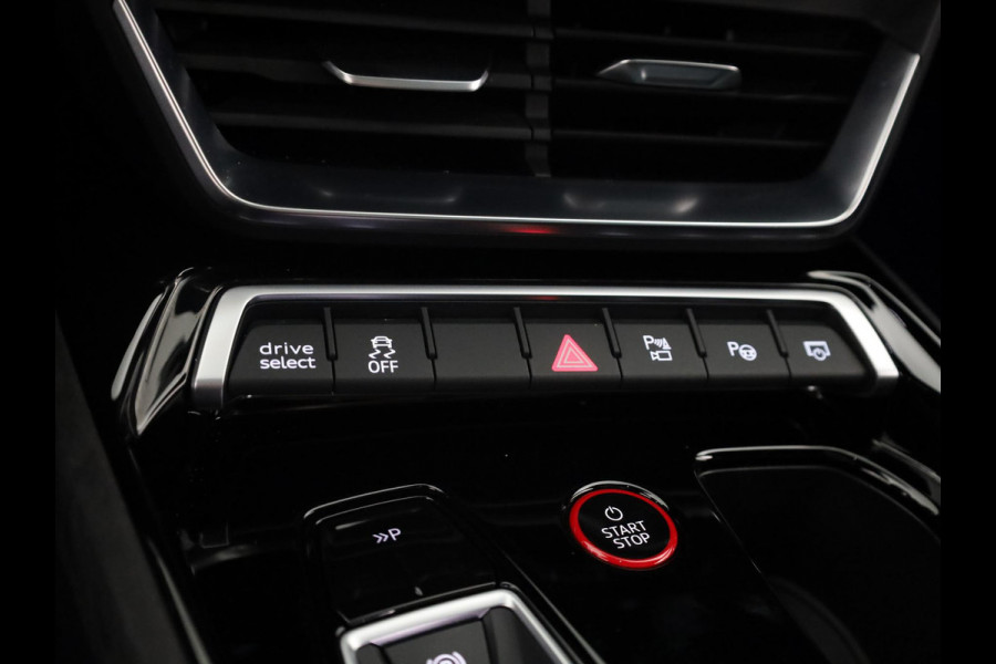 Audi e-tron GT RS 93 kWh 599pk | Panoramadak | Navigatie | Head Up display |Stoelverwaming en ventilatie | RS Design pakket | Laser led koplampen