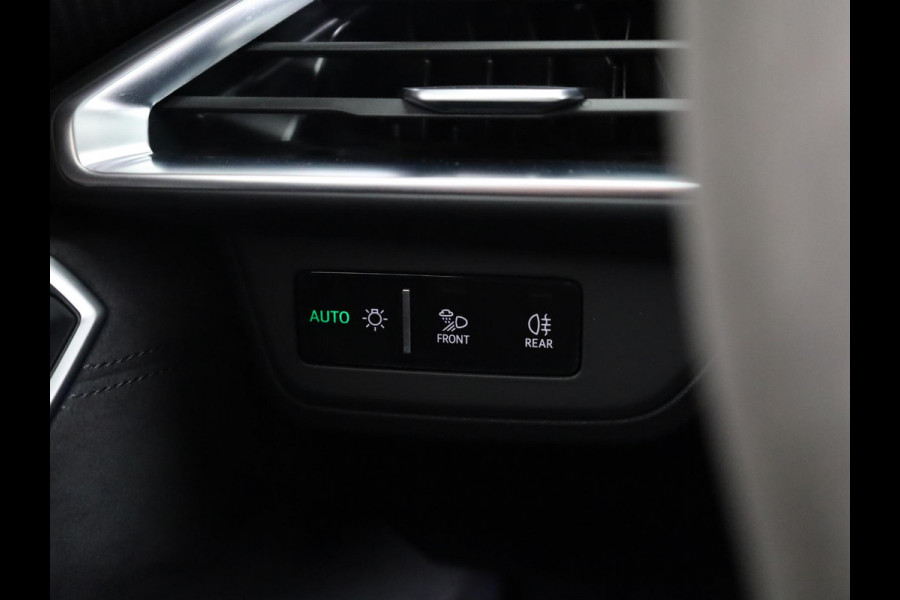 Audi e-tron GT RS 93 kWh 599pk | Panoramadak | Navigatie | Head Up display |Stoelverwaming en ventilatie | RS Design pakket | Laser led koplampen