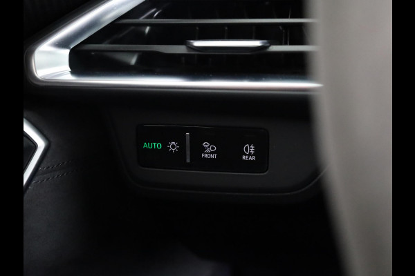Audi e-tron GT RS 93 kWh 599pk | Panoramadak | Navigatie | Head Up display |Stoelverwaming en ventilatie | RS Design pakket | Laser led koplampen