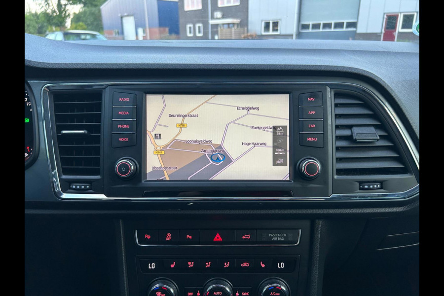 Seat Ateca 1.5 TSI Style, stoelverw. , cruise, automatische trekhaak, el. achterklep.
