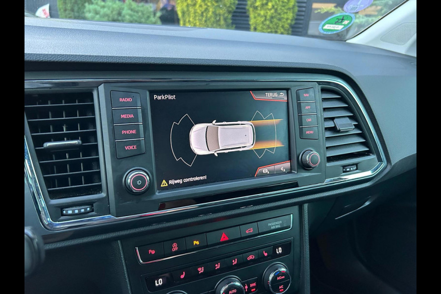 Seat Ateca 1.5 TSI Style, stoelverw. , cruise, automatische trekhaak, el. achterklep.