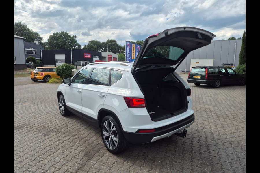 Seat Ateca 1.5 TSI Style, stoelverw. , cruise, automatische trekhaak, el. achterklep.