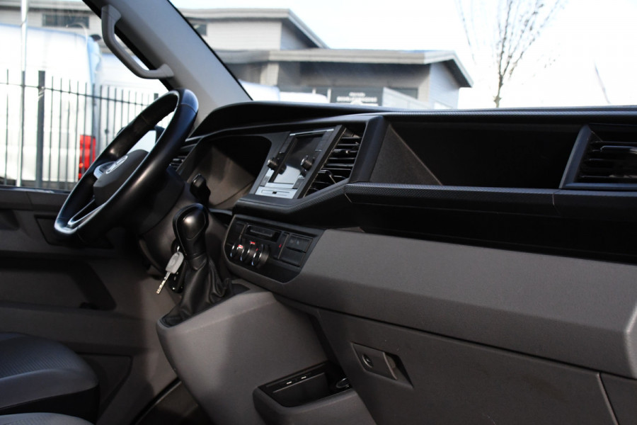 Volkswagen Transporter 2.0 TDI L2H1 ABT Edition Carplay, Sensoren, Cruise, LED, 150pk, Automaat, Multimedia, Uniek!