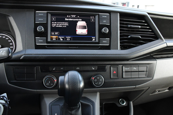 Volkswagen Transporter 2.0 TDI L2H1 ABT Edition Carplay, Sensoren, Cruise, LED, 150pk, Automaat, Multimedia, Uniek!