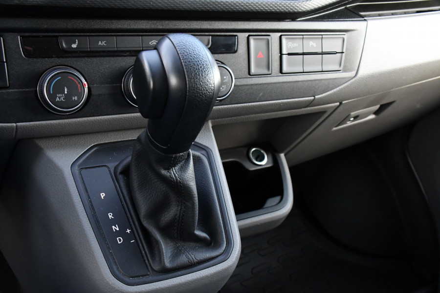 Volkswagen Transporter 2.0 TDI L2H1 ABT Edition Carplay, Sensoren, Cruise, LED, 150pk, Automaat, Multimedia, Uniek!