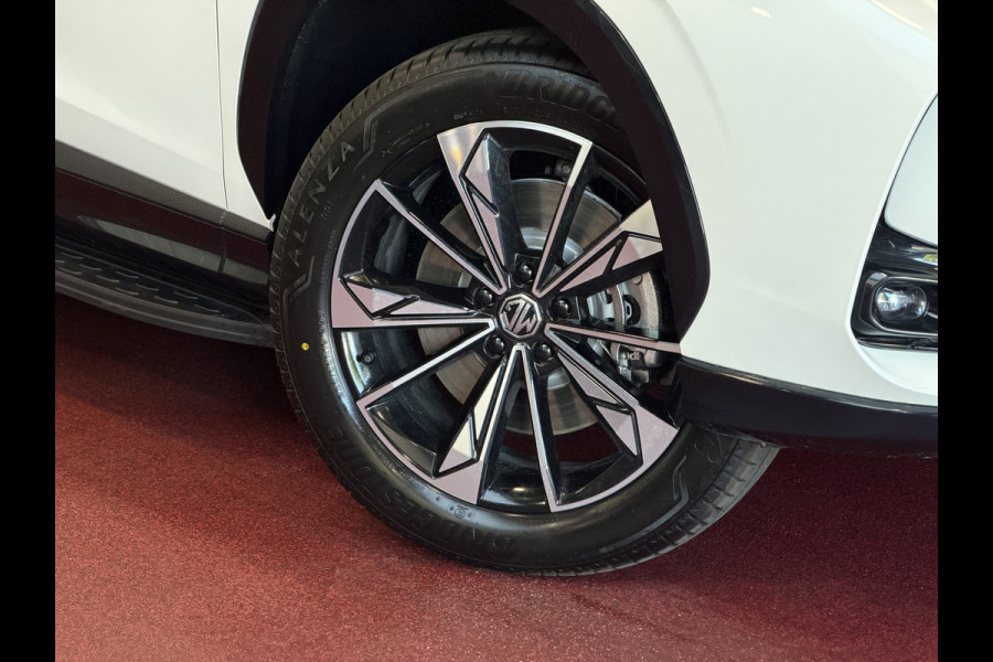 MG MG HS PHEV 1.5 TGDI LUXURY PHEV PLUG-IN HYBRIDE | LEER | 272PK NIEUWE AUTO | >1.000 KM TOTAAL BEREIK | 360° CAMERA | ELEKTRISCHE ACHTERKLEP