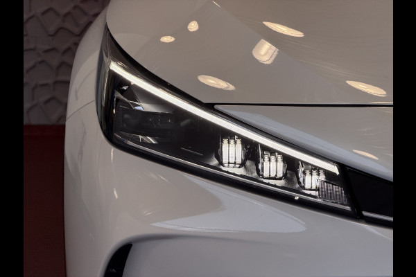 MG MG HS PHEV 1.5 TGDI LUXURY PHEV PLUG-IN HYBRIDE | LEER | 272PK NIEUWE AUTO | >1.000 KM TOTAAL BEREIK | 360° CAMERA | ELEKTRISCHE ACHTERKLEP