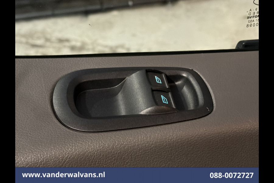 Ford Transit 2.0 TDCI 130pk L4H3 2025 Model! Euro6 Airco | Navigatie | Camera | Apple Carplay | Cruisecontrol Android Auto, Parkeersensoren, Bijrijdersbank, 2800kg trekvermogen