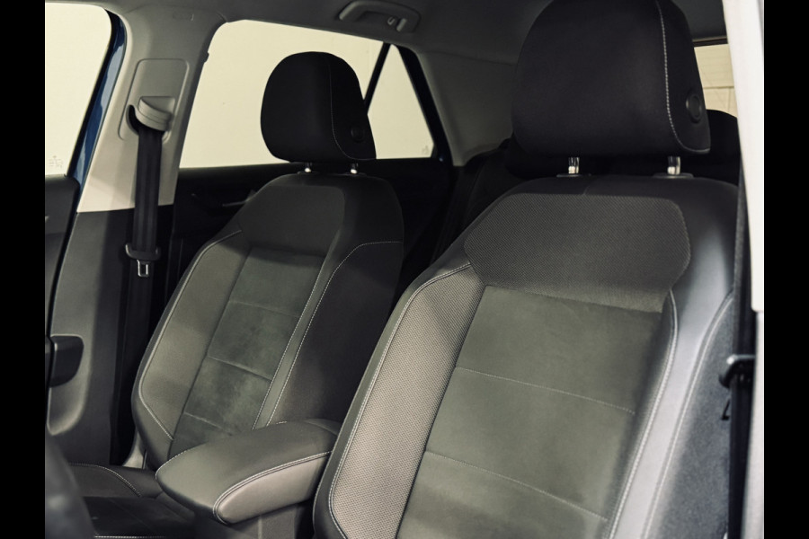 Volkswagen T-Roc 1.5 TSI DSG Style | IQ Light | Camera | Stoel/stuurverw.