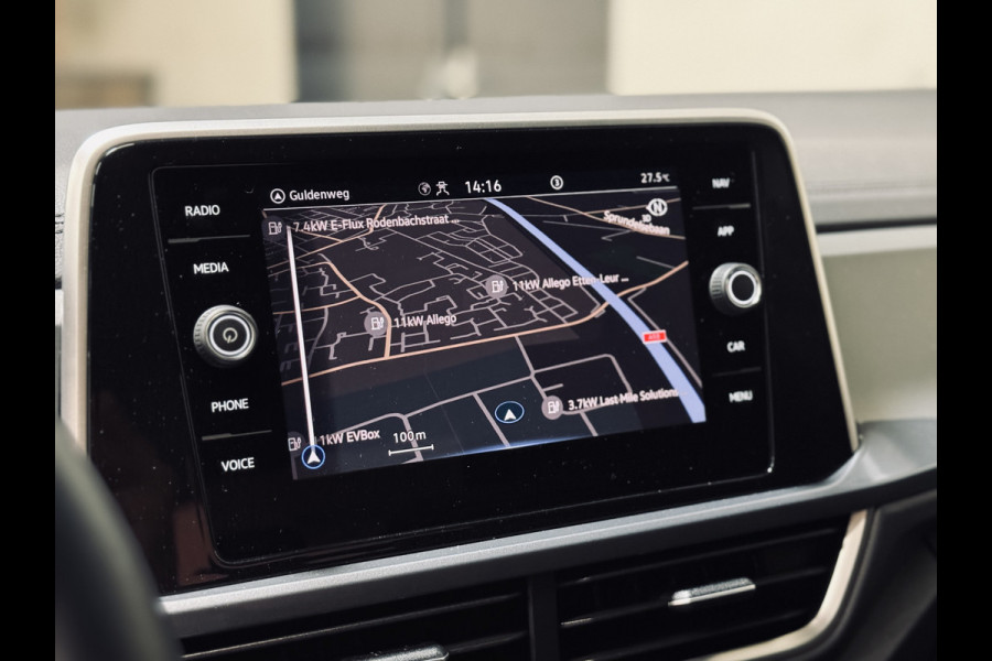Volkswagen T-Roc 1.5 TSI DSG Style | IQ Light | Camera | Stoel/stuurverw.