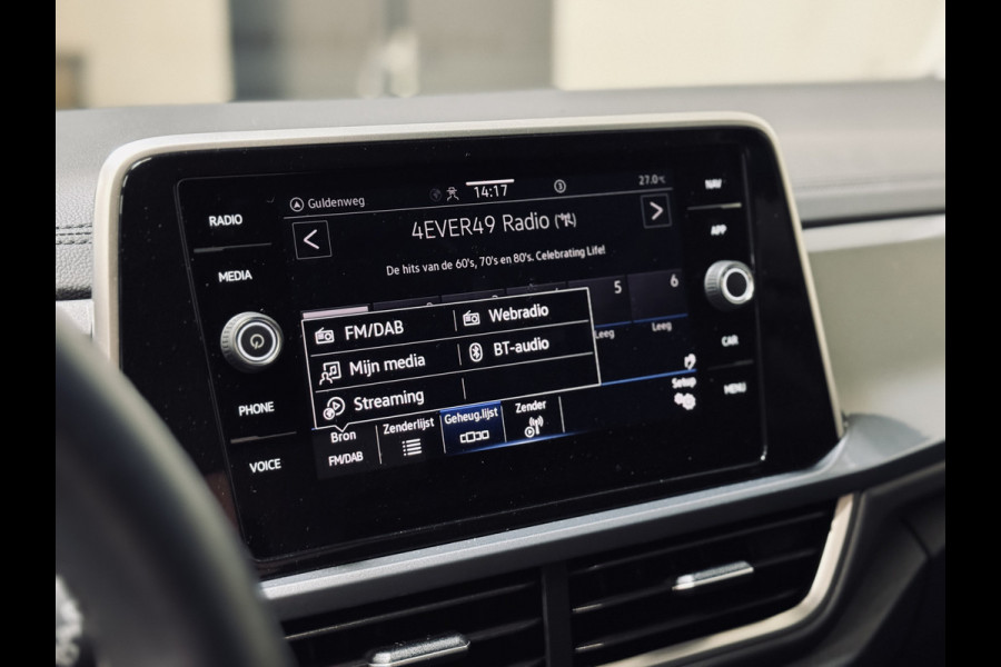 Volkswagen T-Roc 1.5 TSI DSG Style | IQ Light | Camera | Stoel/stuurverw.