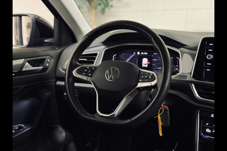 Volkswagen T-Roc 1.5 TSI DSG Style | IQ Light | Camera | Stoel/stuurverw.